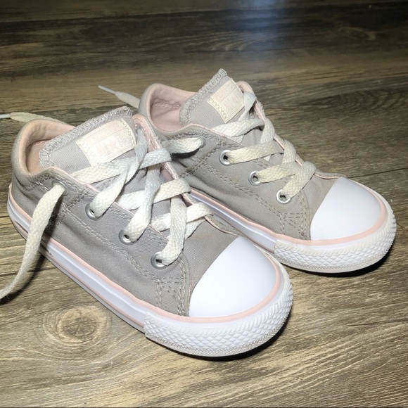 grey and pink converse all star